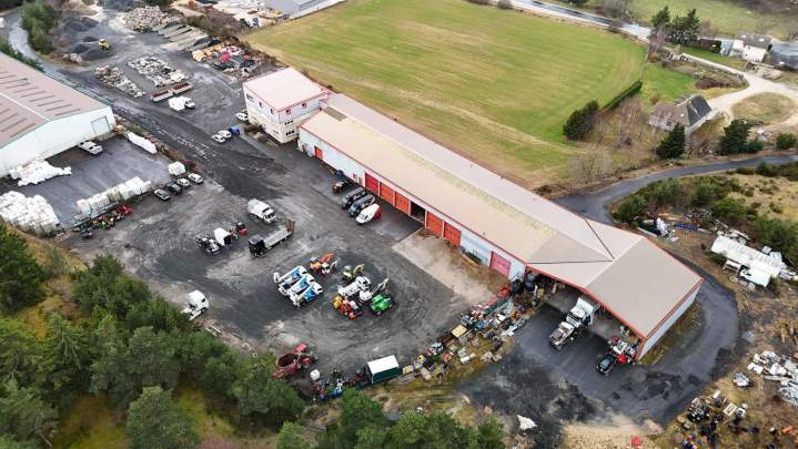 Location chargeuse Peyre en Aubrac